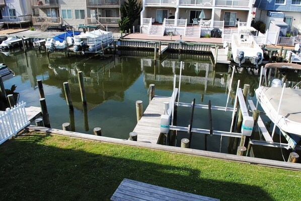 King George Condo 710D-Boat Dock