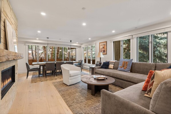 You will enjoy all the natural light in this corner unit from the wall to wall windows.