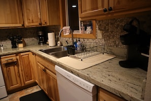 Kitchen equipped with all the essentials 