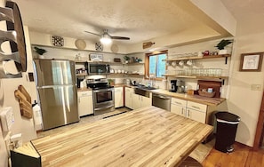 Well appointed stainless steel kitchen to cook up homemade favorites