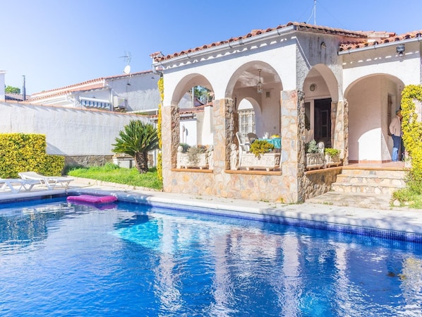 Extérieur maison de vacances [été]