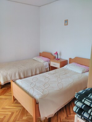 Schlafzimmer 2