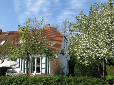 Altes Haus der Seefahrtschule Grünbaum Ostseebad-Wustrow (cerca de Ahrenshoop) Darss