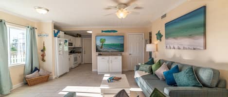 Welcome to Emerald Beach Cottage! This home is exactly what your looking for!