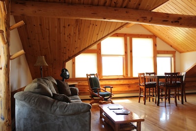 1 Bedroom Lodge Rental, Sleep 4, 2 Minutes From West Glacier