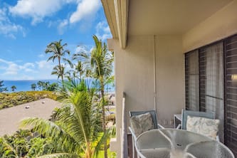 Beautiful Condo with Ocean and Mountain Views