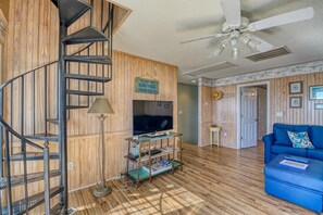 2nd Floor Living Area and Crows Nest Staircase Access