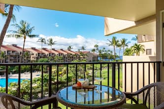 REMODELED-BUILDING #3-OCEAN VIEWS-WELL EQUIPPED-AC-METICULOUS CLEANING