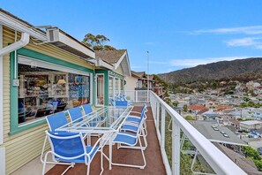 4-BALCONY TO BACK OF HOUSE RS.jpg