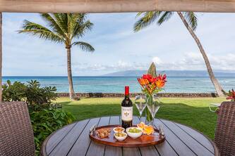 Gorgeous Updated, enjoy A103's direct ocean view!