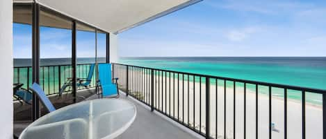 AquaVista 802E Balcony with Incredible Views