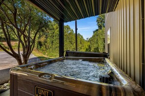 Bain à remous extérieur