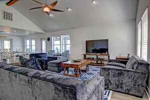Living room - Open living in to dining