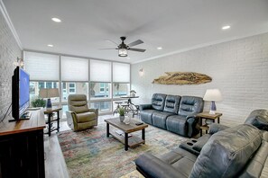 Family room! - Spacious and cozy living room perfect for relaxation