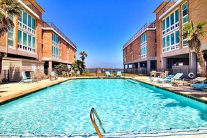 Community Pool - Poolside Pleasure Awaits