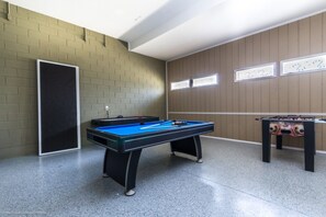 760GoldenBearDr-21