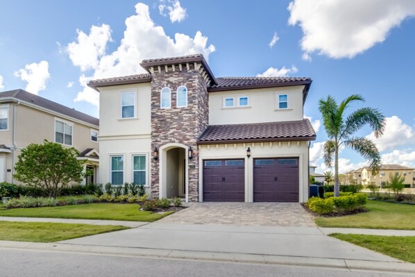760GoldenBearDr-3