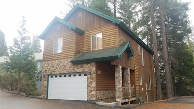 King’s Cabin Mtn Retreat at Shaver Lake! – Nr Village, wifi, A/C, Prem Property!