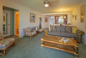 Royal Mauian 303