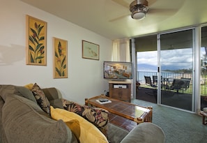 Royal Mauian 303