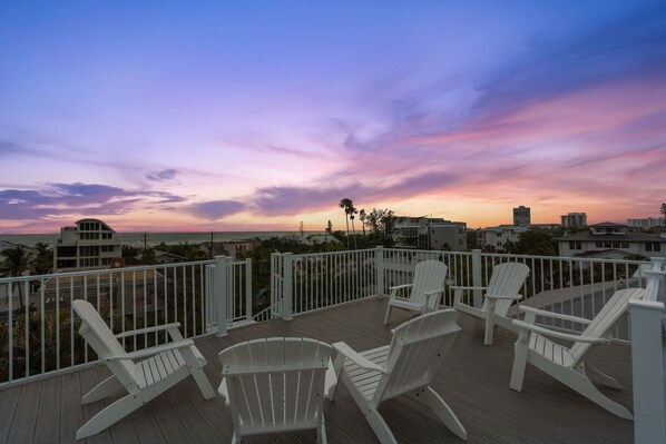 Rooftop Deck