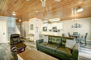 Living Area - Comfortable seating for family gatherings