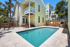 Private pool