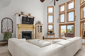 CC139: Il Destino | Mid Level Living Area