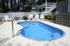 CL341: Moorings | Pool Area