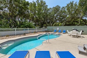 CC085: Always Summer | Private Pool Area