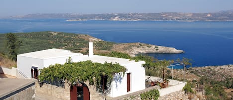 Traditional Villa Kapare and sea view