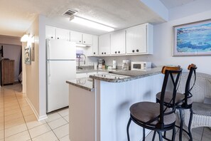 IWE805_kitchen1