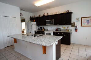 5-Bedroom-Orlando-Vacation-Home-Cumbrian-Lakes-Kissimmee-Florida