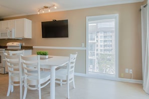 Ocean Dunes 401 -   Dining Area