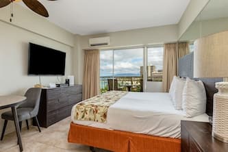 Waikiki Shore 1114