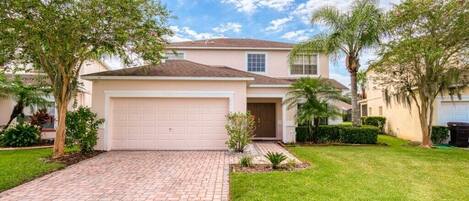 7-bedroom-Orlando-Disney-Vacation-Home-Cumbrian-Lakes-Kissimmee-Florida