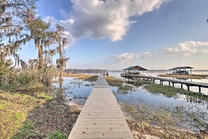 Lakefront Location | On Santa Fe Lake