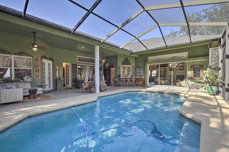 Odessa Vacation Rental | 3BR | 4BA | 3,500 Sq Ft | Stairs Required