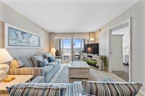 4 Castaways 5A Living Room