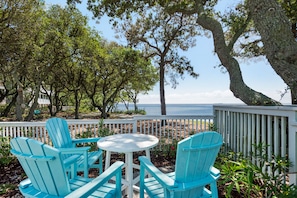 CL505: Sound & Sol | Private Pool Area