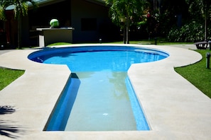 Utomhuspool