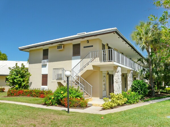 Aquarius Building H