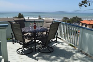 Lower deck dining area