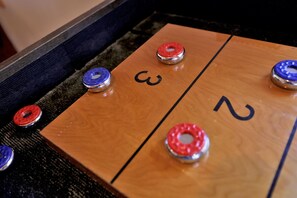 Spielezimmer