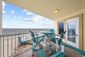 5 Boardwalk 986 Balcony