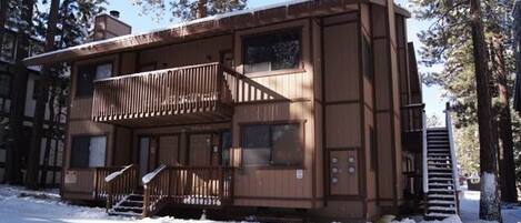 Snow covered Big Bear Cool Cabins, Summit X-ross Roads front