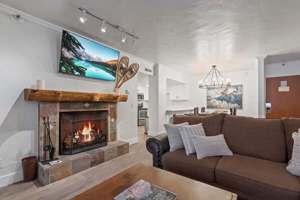 Park Station 216 has a flat screen TV and wood burning fireplace.