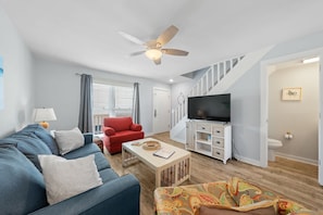 1 Sand Dollar 28 Living Room