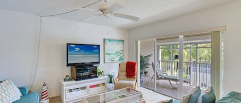 Spacious light and bright living room