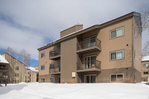 Shadow-Run-Condominiums-18